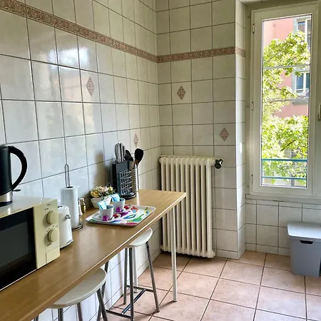 Apartment 8 Minutes Walking From Train Station Lausanne