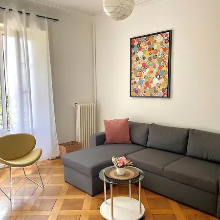 Apartman 8 Minutes Walking From Train Station *