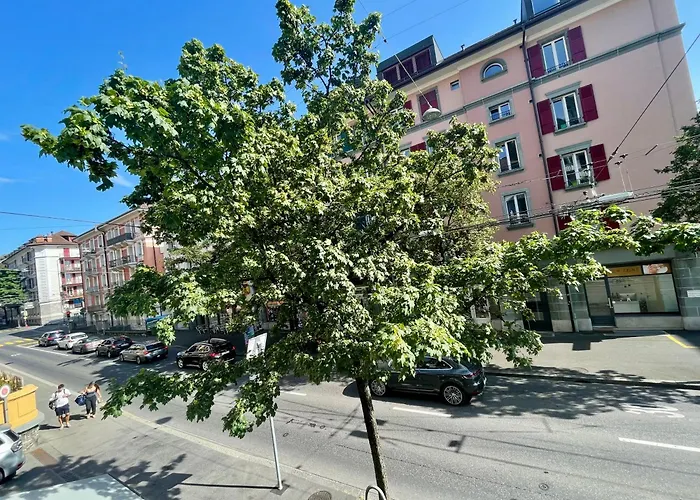 8 Minutes Walking From Train Station * Лозана