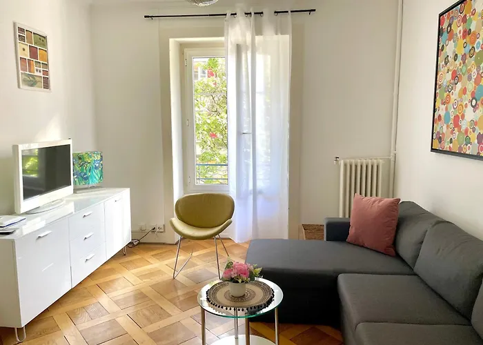 8 Minutes Walking From Train Station Apartmán