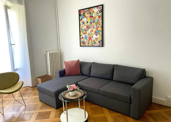 8 Minutes Walking From Train Station * Lozanna